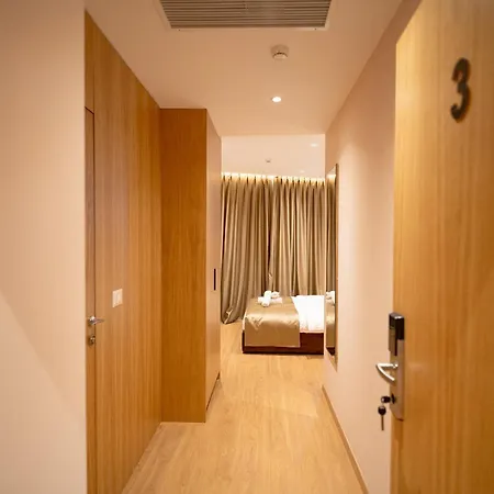 Boutique Jera Inn *