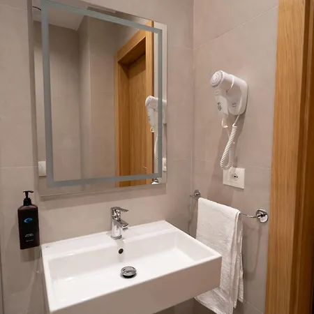 Han/Misafirhane Boutique Jera Tiran