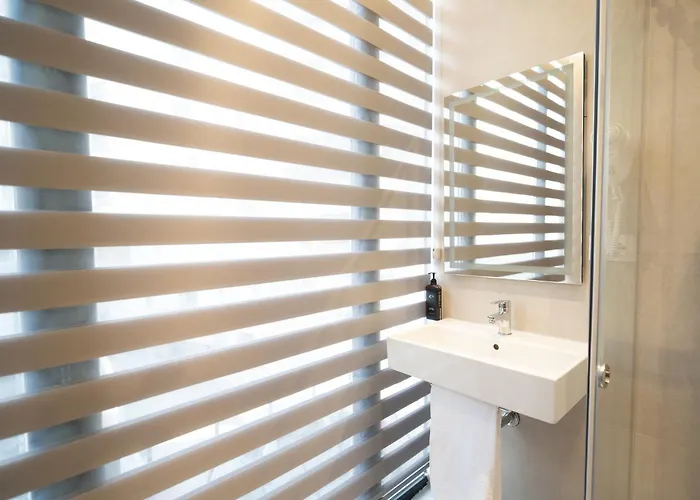 Boutique Jera * Τίρανα