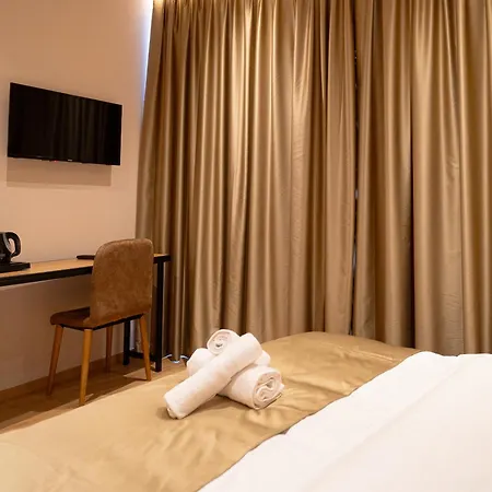 Boutique Jera 3* تيرانا